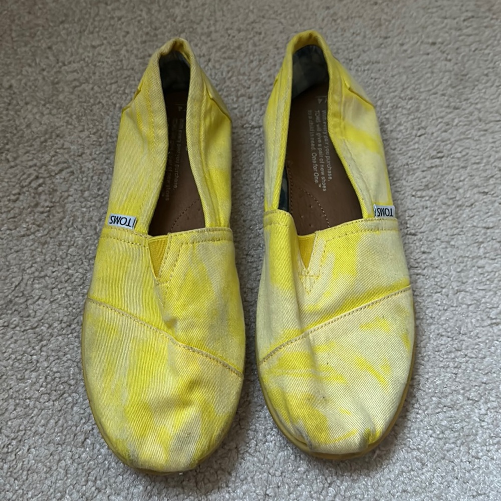 Toms Youth Yellow Sneakers “as is” condition